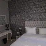 Serife Hanim Konagi Hotel *